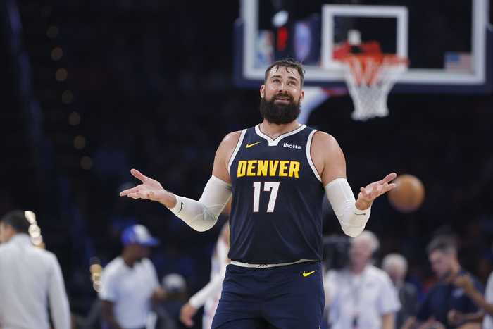 瓦兰谈与灰熊的比赛因大雪延期：就当是我们在孟菲斯聚会过周末