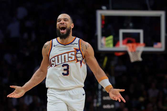 狄龙：联盟会撤销裁判今天给我的技术犯规 之前也撤销过