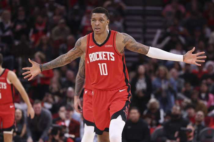 乌度卡谈小贾5帽：他的弱侧协防一直很出色 今晚几次拯救了我们