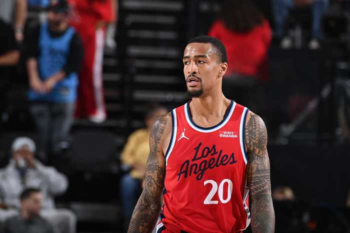 拼尽全力！科林斯11中7贡献18分6板4助 三分7中4