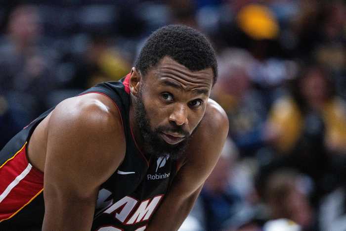 勉强达标！维金斯16中6&三分9中3 砍下17分3断&正负值-12