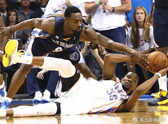 看了14年西决的数据才发现，为何杜兰特要走了，当时威少已是老大