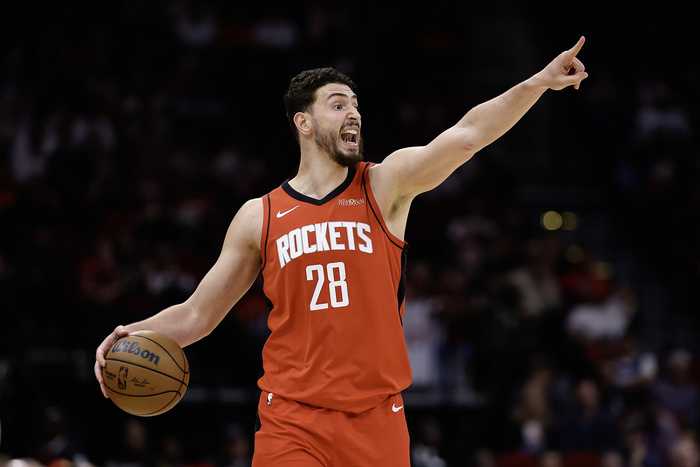 范弗里特：申京完全有能力当火箭组织核心 他只需在高水平上发挥