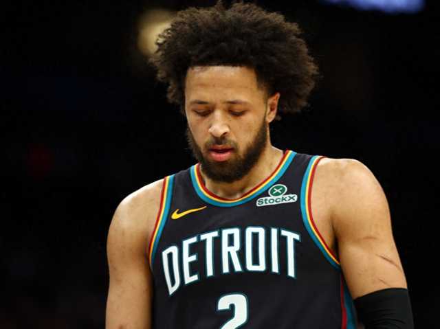 坎宁安你太狠，打破78年历史纪录，续约2年联盟第一，2.2亿真不贵